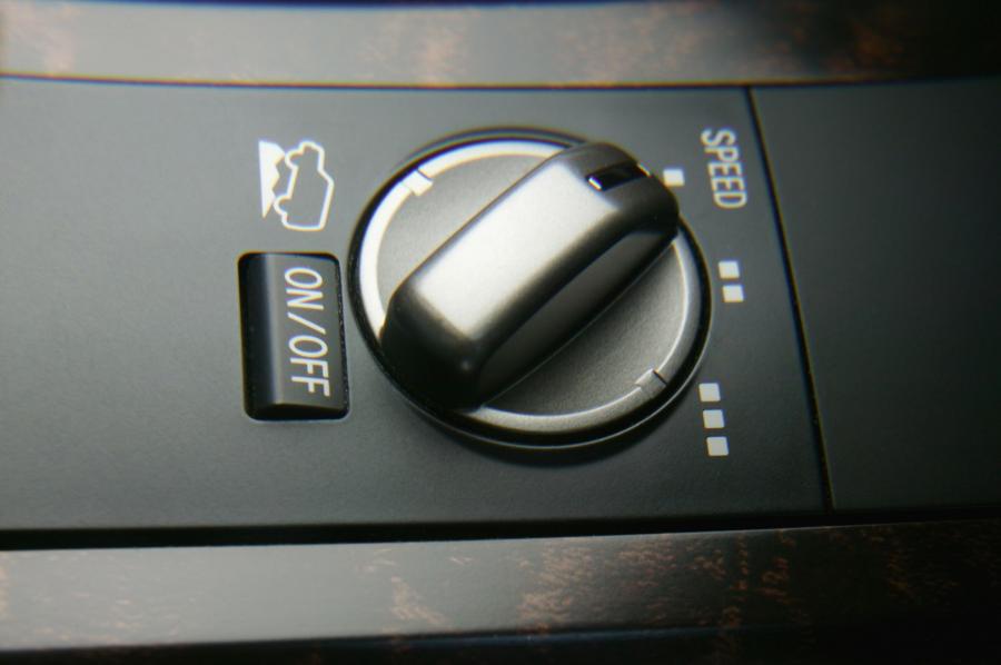  Toyota Land Cruiser 200 2007 года  (фото 155 из 196)